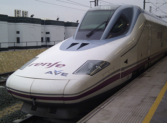 Acude a estas exposiciones viajando en trenes AVE a Madrid