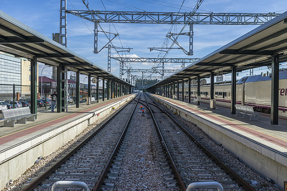 Los usuarios de trenes y AVE aumentaron un 13’4% en abril 2018